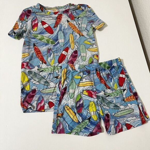 Posh Peanut Waves Surfboards 2-Pc Short Sleeve Top & Shorts Pajamas Set Size 4T - Picture 1 of 13